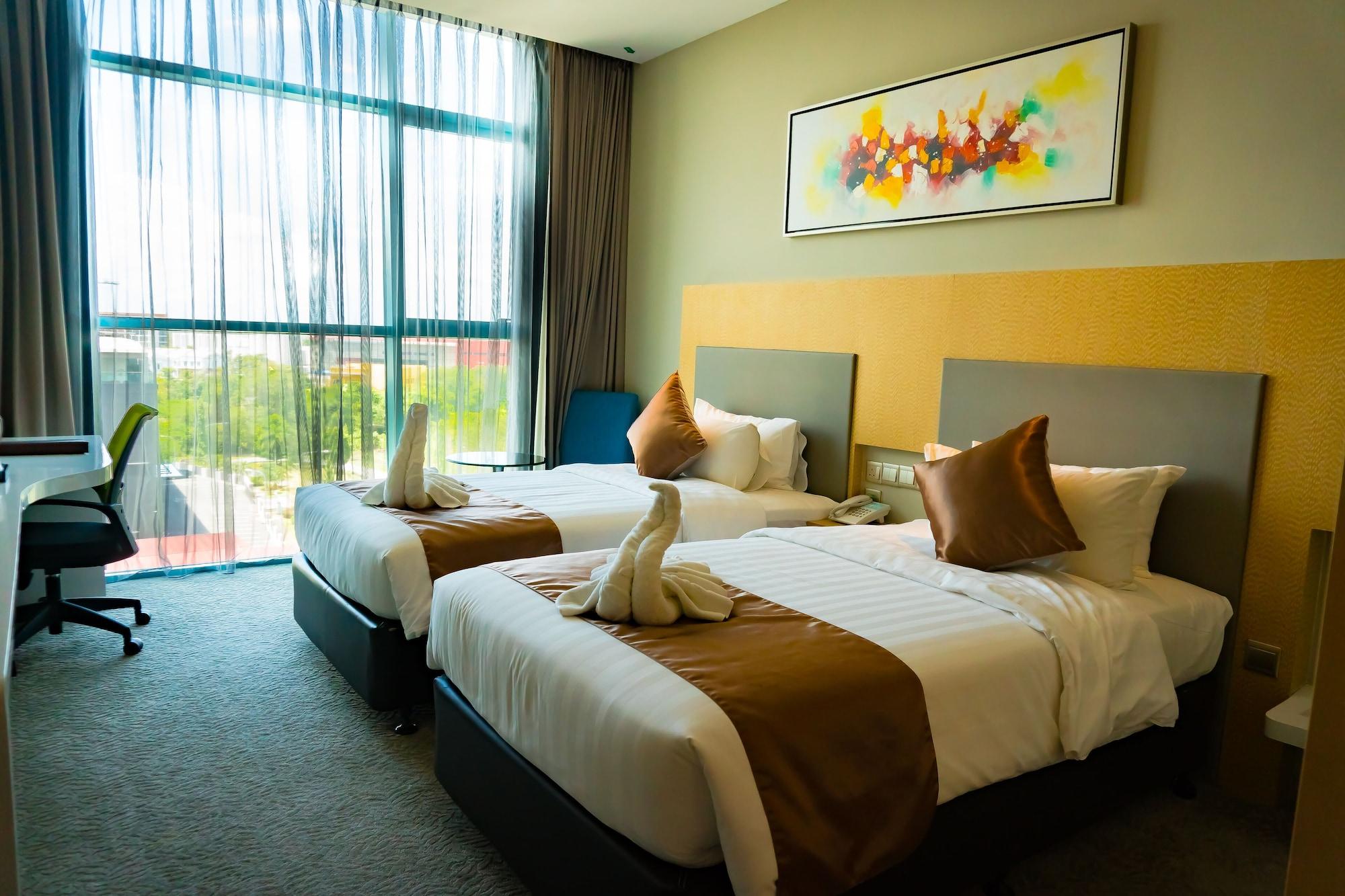 Greens Hotel & Suites Bintulu Exterior photo
