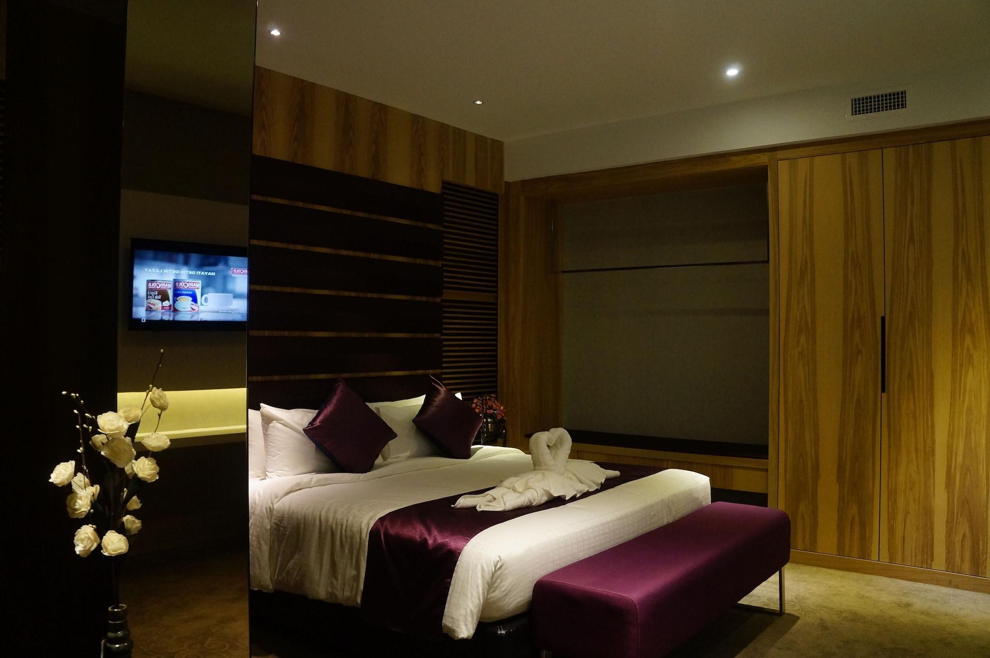 Greens Hotel & Suites Bintulu Exterior photo