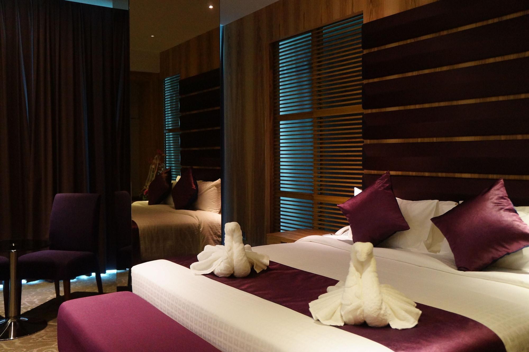 Greens Hotel & Suites Bintulu Exterior photo