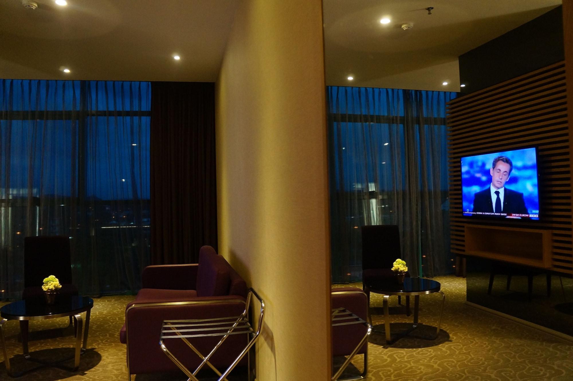 Greens Hotel & Suites Bintulu Exterior photo