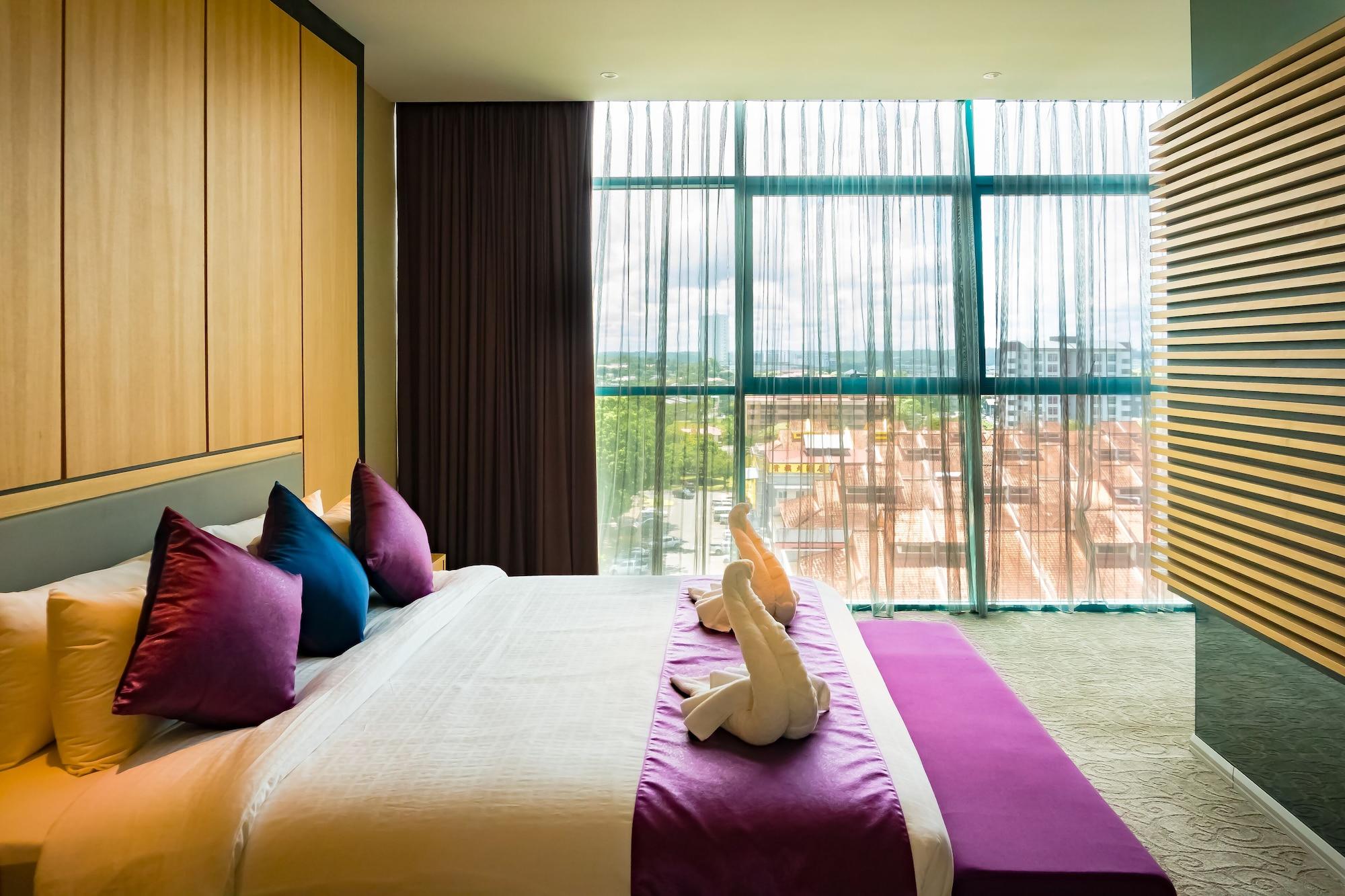 Greens Hotel & Suites Bintulu Exterior photo