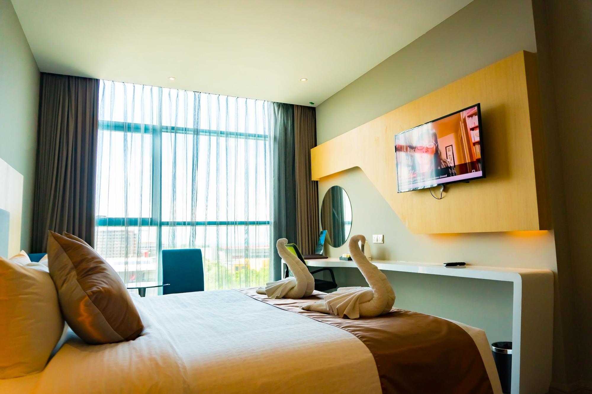 Greens Hotel & Suites Bintulu Exterior photo