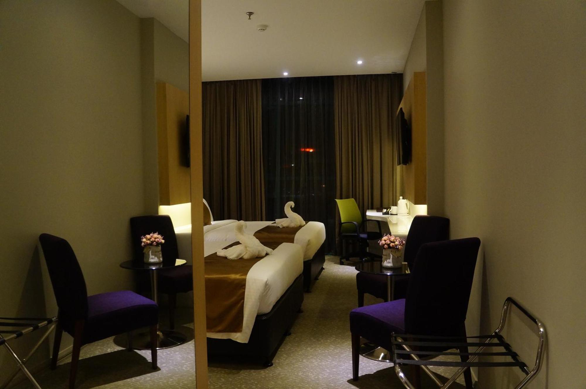Greens Hotel & Suites Bintulu Room photo