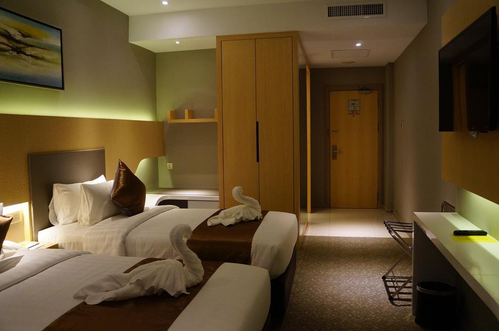 Greens Hotel & Suites Bintulu Exterior photo
