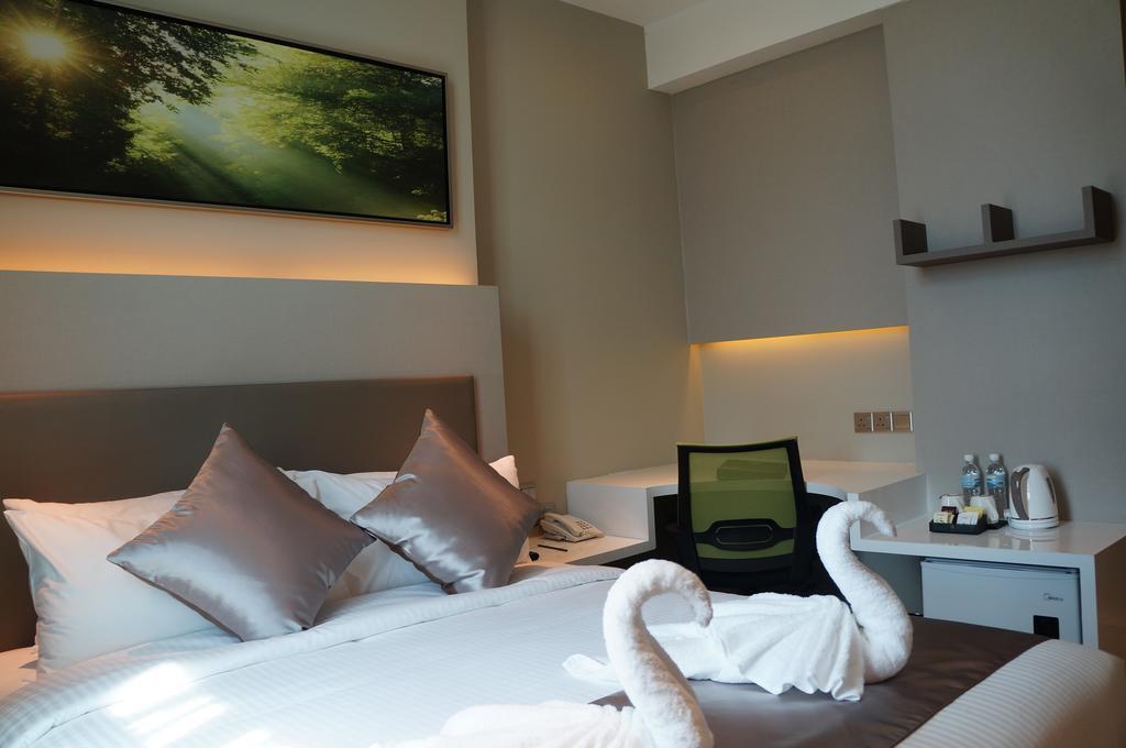 Greens Hotel & Suites Bintulu Exterior photo