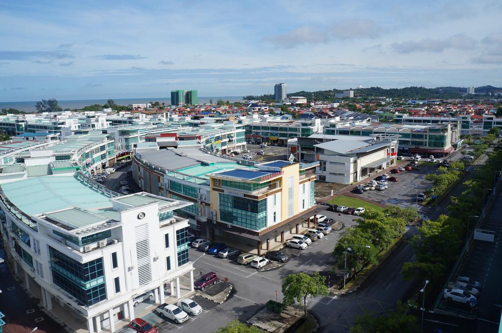 Greens Hotel & Suites Bintulu Exterior photo