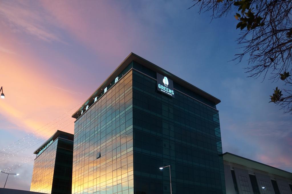Greens Hotel & Suites Bintulu Exterior photo