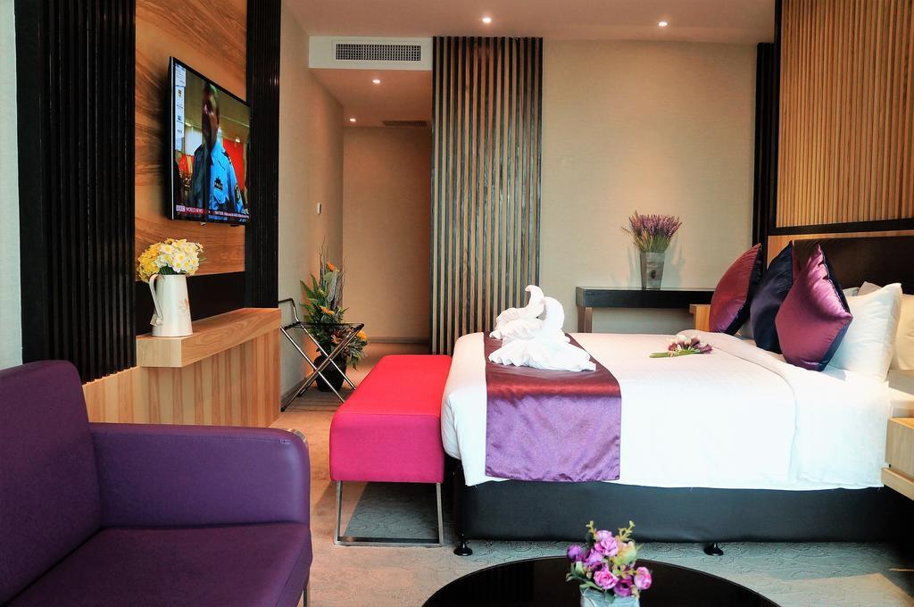 Greens Hotel & Suites Bintulu Exterior photo