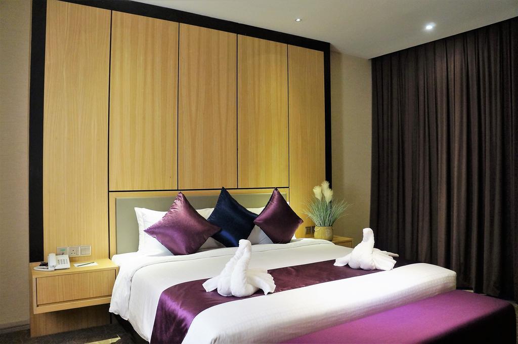 Greens Hotel & Suites Bintulu Exterior photo
