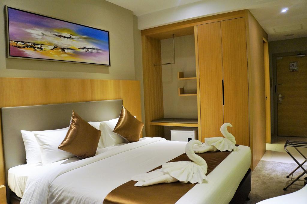 Greens Hotel & Suites Bintulu Exterior photo